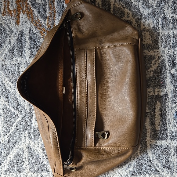 Parker Thatch sling in luggage color - Picture 3 of 9